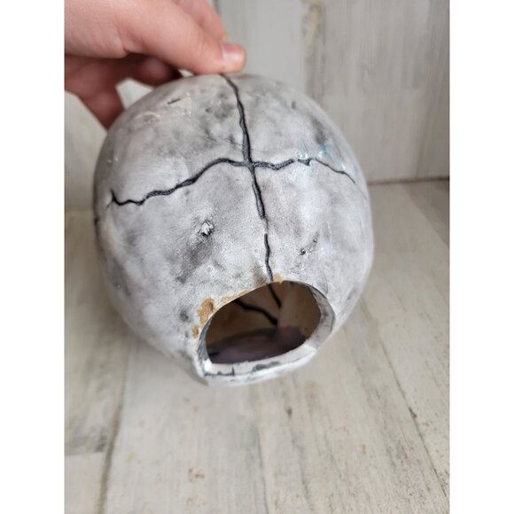 Ceramic skull tea light candle holder Halloween home decor - Picture 7 of 10